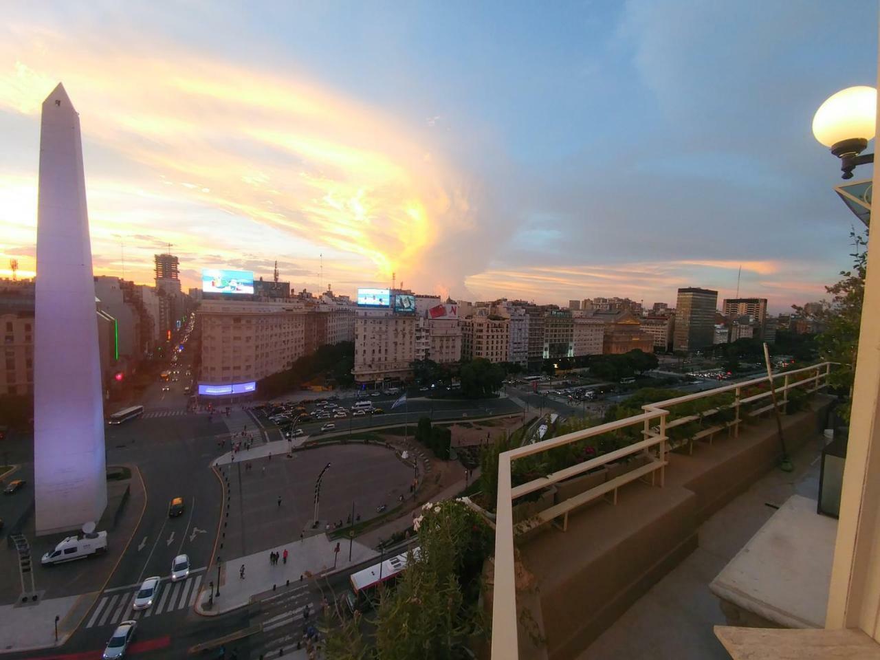 Ferienwohnung Penthouse Frente Al Obelisco Con Terraza Buenos Aires Exterior foto